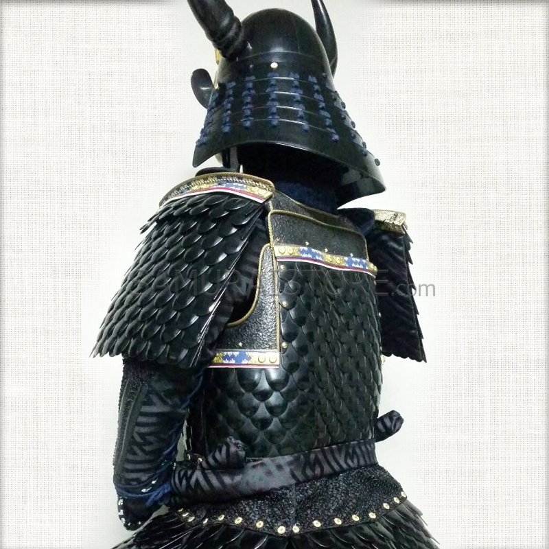 UROKO Yoroi Fish-scale Armor - SAMURAI STORE